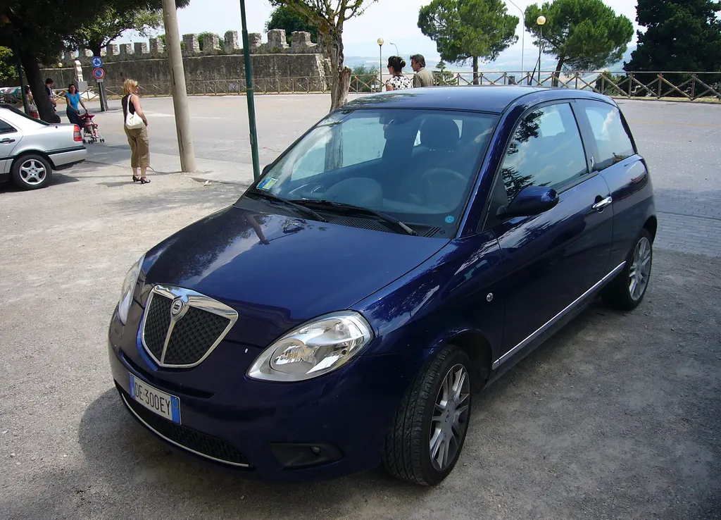 Lancia Ypsilon